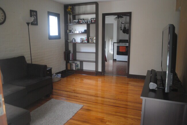 Building Photo - 1415 Prather Ave
