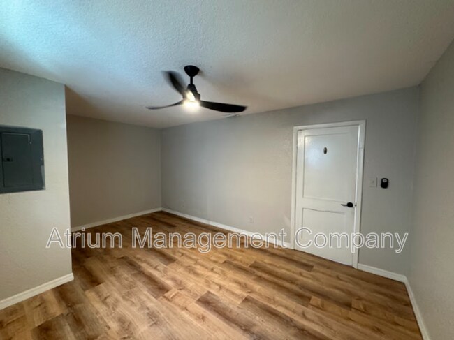 Foto del edificio - 6712 Harper St