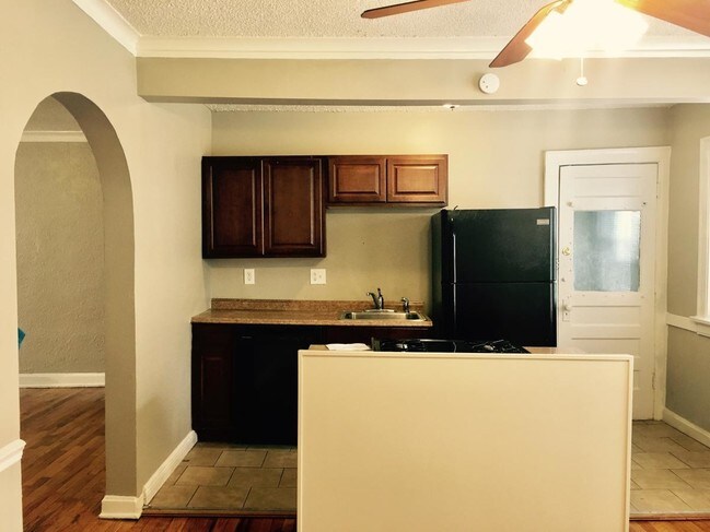 Foto del edificio - 4511 Roanoke Pkwy