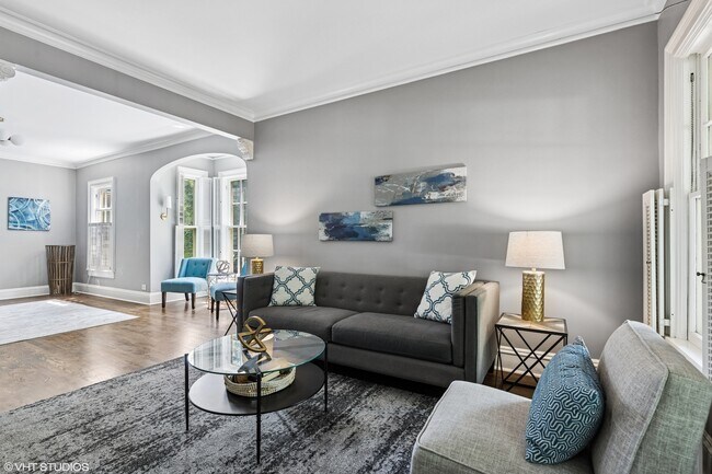 Foto del edificio - 2635 Poplar Ave