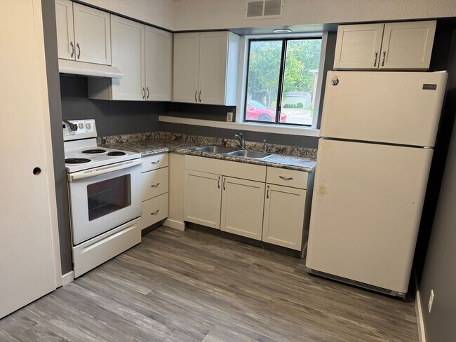 Foto del edificio - 317 N Bridge Ln