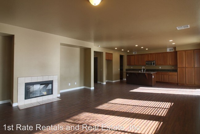 Foto del edificio - 6 br, 3 bath House - 14079 Bay Circle