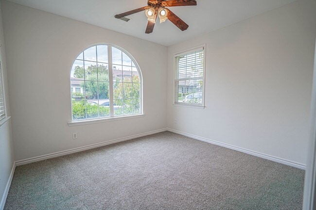 Foto del edificio - Westridge 4 Bedroom Home for Rent.