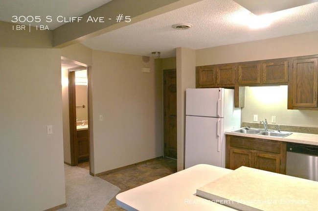 Building Photo - 1 bedroom in Sioux Falls SD 57105