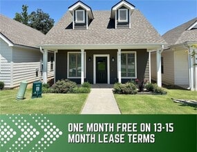 Building Photo - 811 NE Hts Ln