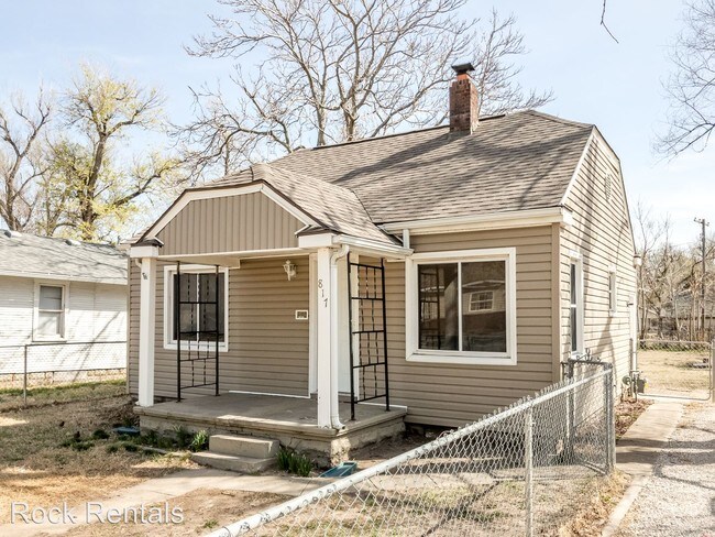 Building Photo - 1 br, 1 bath House - 817 E 8th Ave