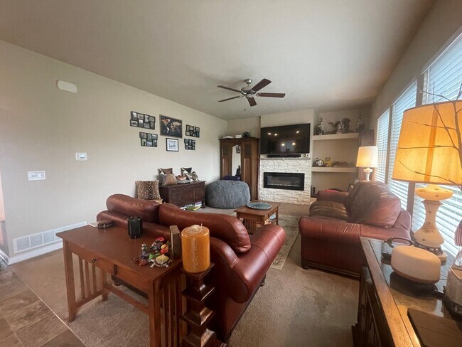 Foto del edificio - Bellevue Home For Rent!