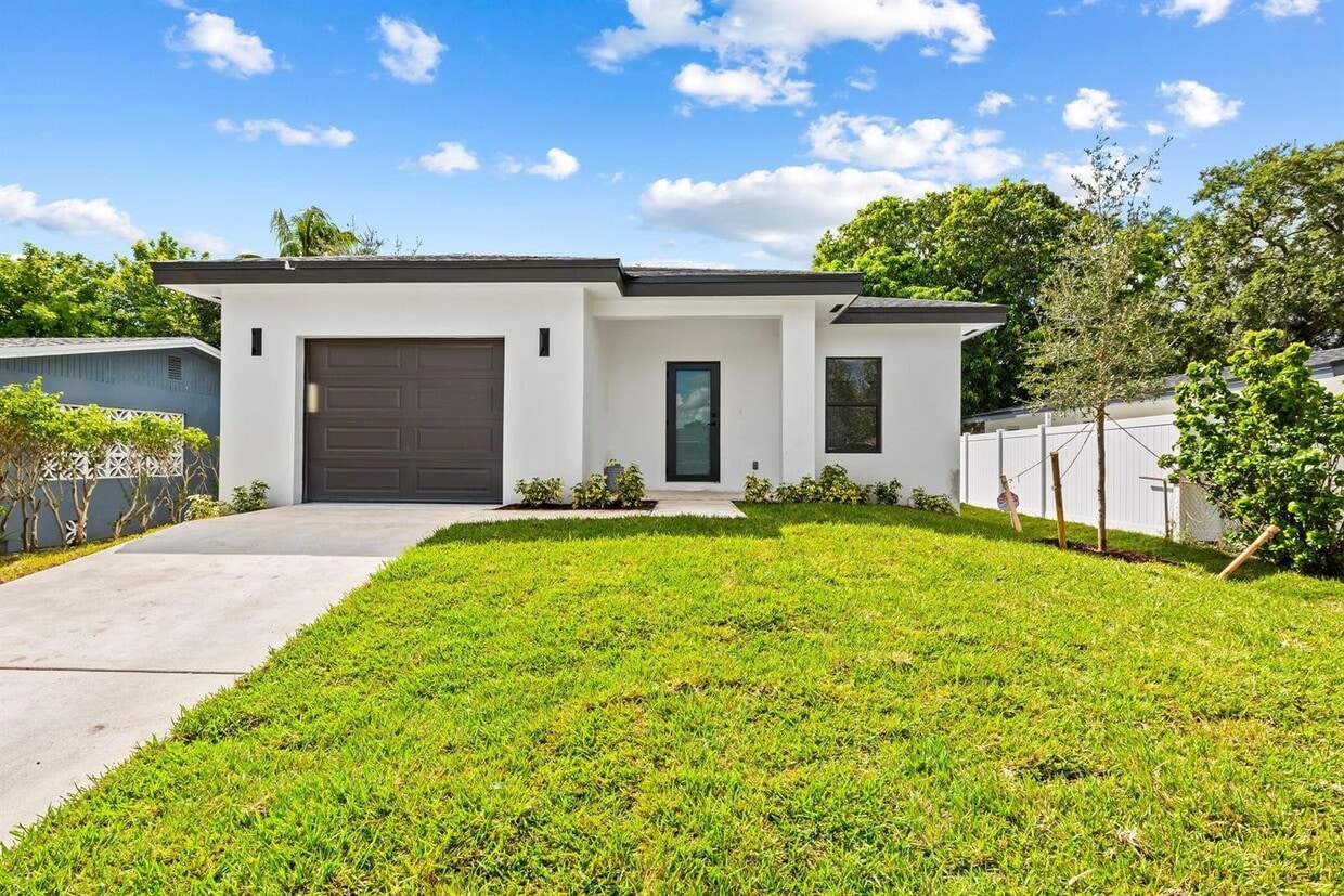 Photo - 2810 NW 7th Street St FORT LAUDERDALE, FL 33311