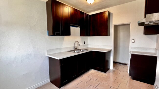 Building Photo - 6205 Northside Dr