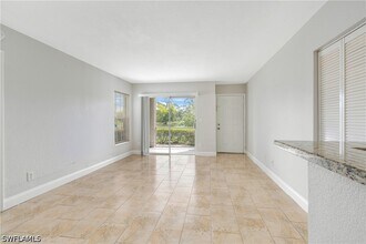 Building Photo - 185 Santa Clara Dr