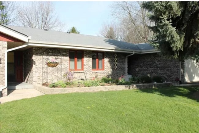Building Photo - 1183 Aura Dr