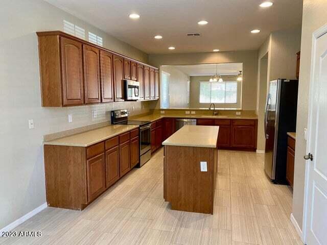 Foto del edificio - 654 W Desert Mountain Dr