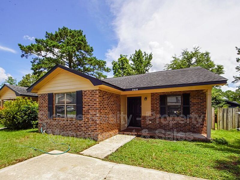 Primary Photo - 7616 Valleyview Cir