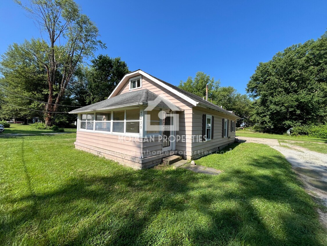 Foto principal - 7239 Sprague St