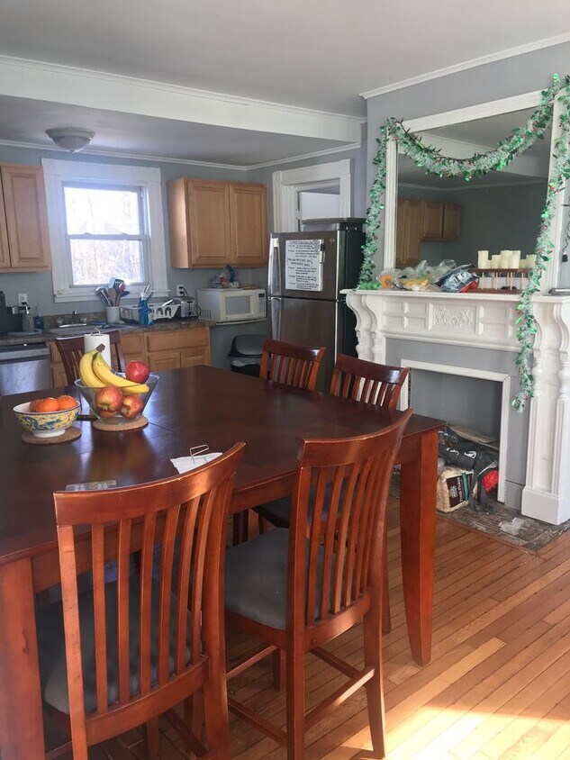 Foto principal - 229 Dwight St