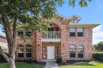 Building Photo - 6902 Graham Dr