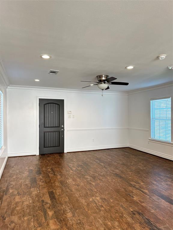 Foto del edificio - 8246 Lanham Ln