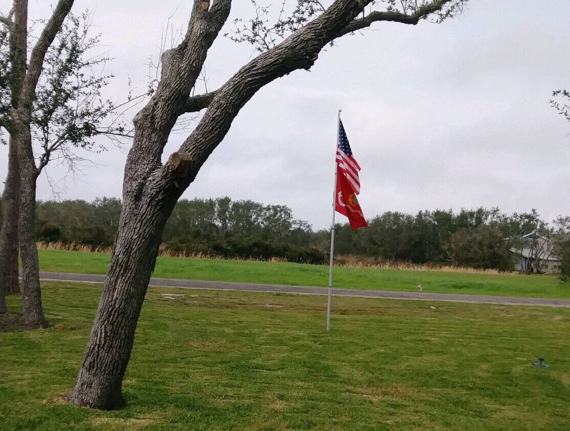 1218 S Doughty St, Rockport, TX 78382 House Rental in Rockport, TX