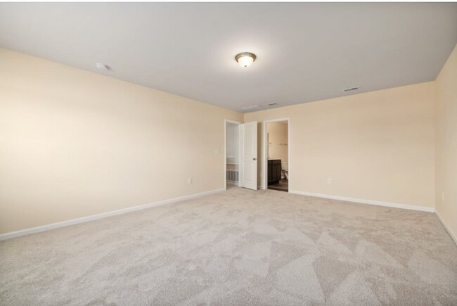 Foto del edificio - 6 Randolph Ln