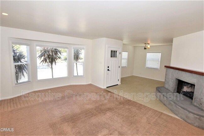Building Photo - 3170 Trinity Dr