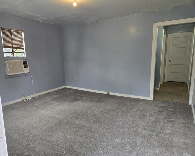 sala de estar - 2081 Tuskegee Rd