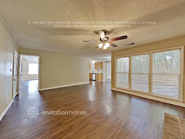 Foto del edificio - 10709 Summitt Tree Ct