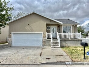 Building Photo - 1730 W Irie Ln