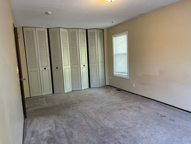 Foto del edificio - 7241 Brunswick Ave N