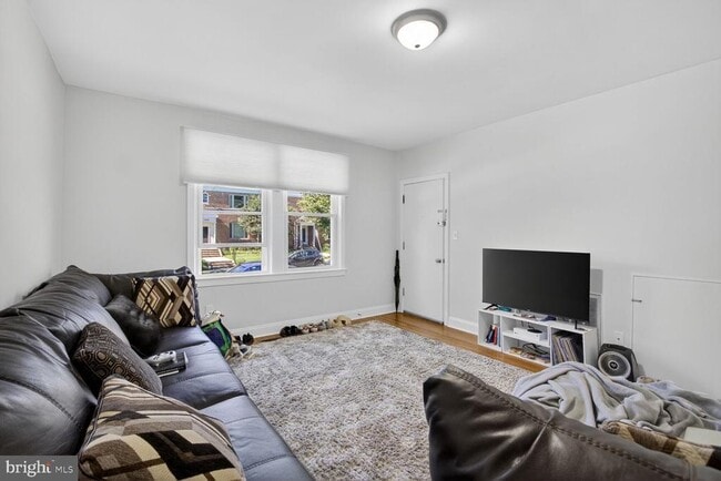 Building Photo - 4009 8th St NE