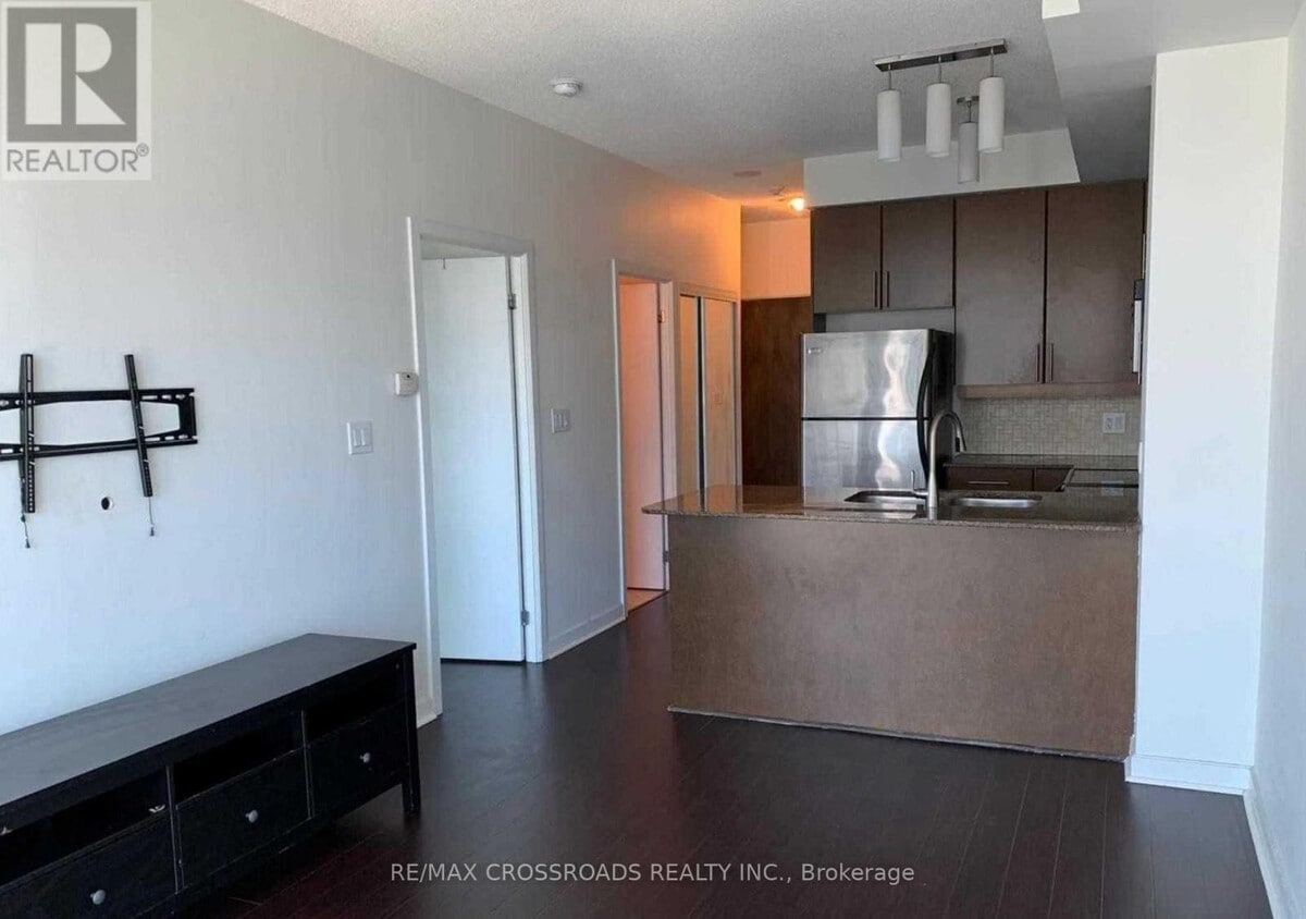 Building Photo - 18 Harbour St