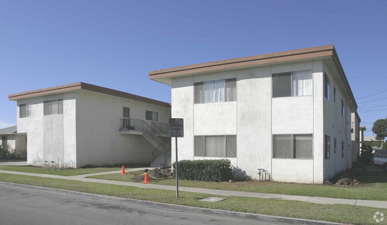 Foto principal - 1704 W 158th St