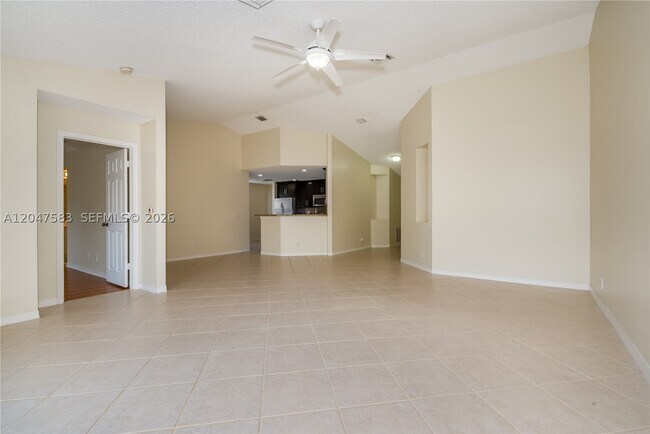 Foto del edificio - 4152 Pine Ridge Ln