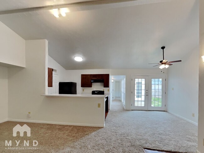 Building Photo - 2428 Limestone Dr
