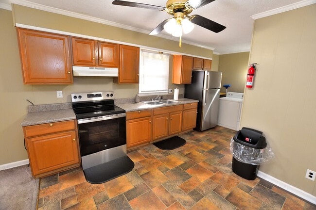 Building Photo - 112 Daniels Ave