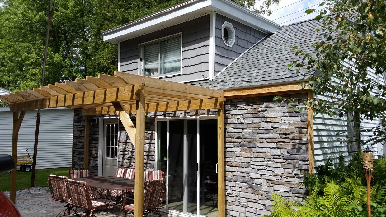 cottage - 1853 S Lakeshore Rd