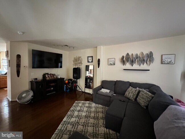 Foto del edificio - 105 Galway Ln