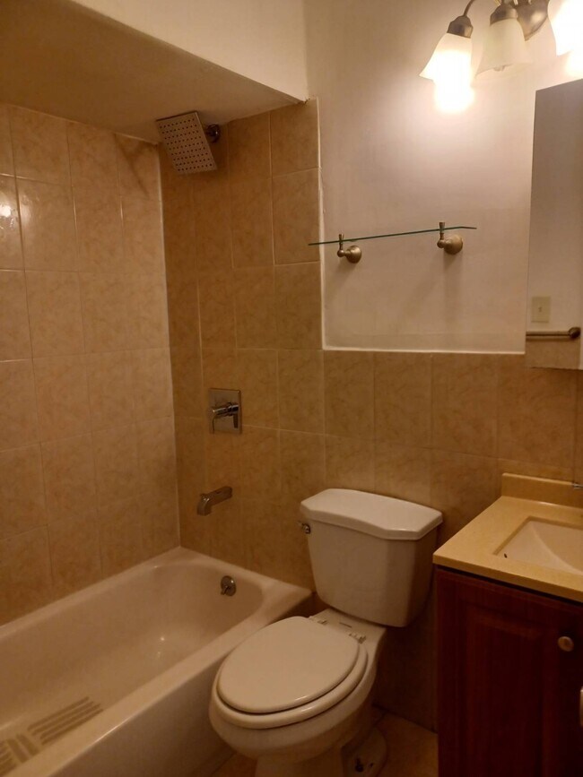 Foto del edificio - 156-0-156-79 79th St