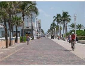 Building Photo - 301 Van Buren St