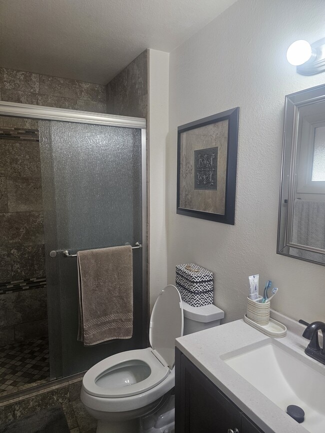 Building Photo - 3511 E Blanche Dr