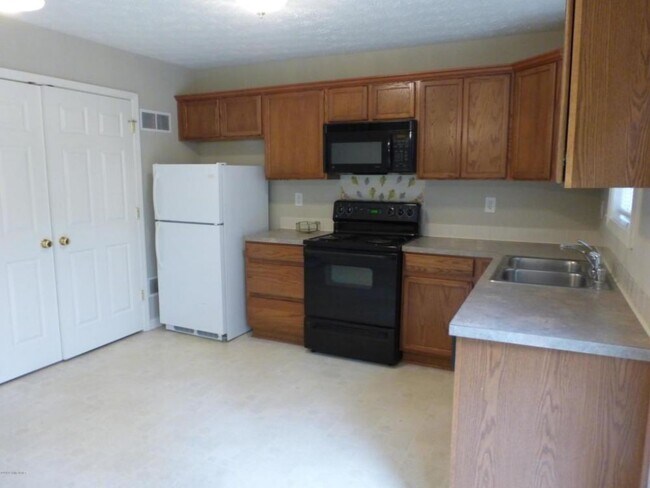 Building Photo - 12829 Bay Tree Way, Louisville, KY 40245