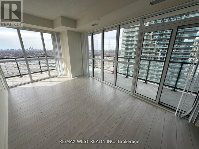 Photo du bâtiment - 38 Annie Craig Dr