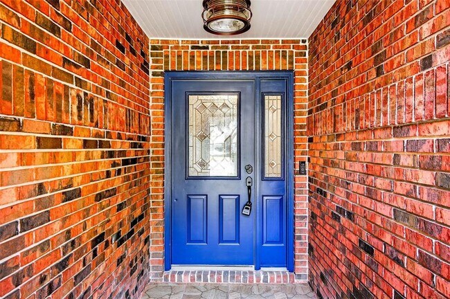 Foto del edificio - 6535 Brentwood Dr.
