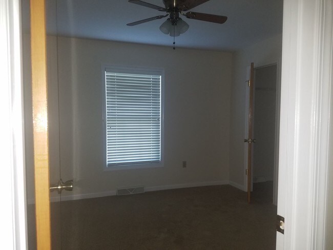 Building Photo - 2 br, 1.5 bath House - 2680 WYNGATE ROAD