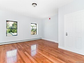 Building Photo - 251 Warburton Ave