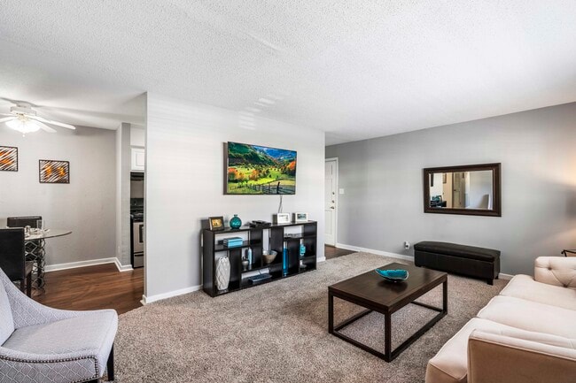Living room - Chapel Tower - Students save up to 10%!