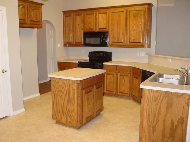 Building Photo - 1533 Creekstone Ct