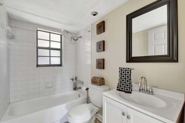 Foto del edificio - 4489 Oak Terrace Dr