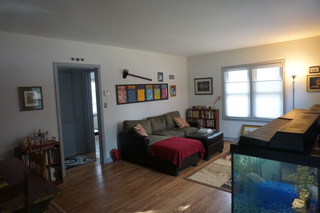 Foto del edificio - 920 Morehead Street