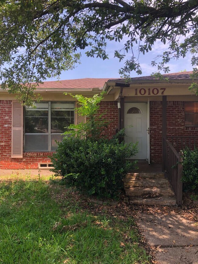 Foto del edificio - 10107 Muskogee Dr