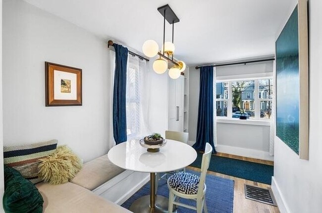 Building Photo - 18 Prescott St